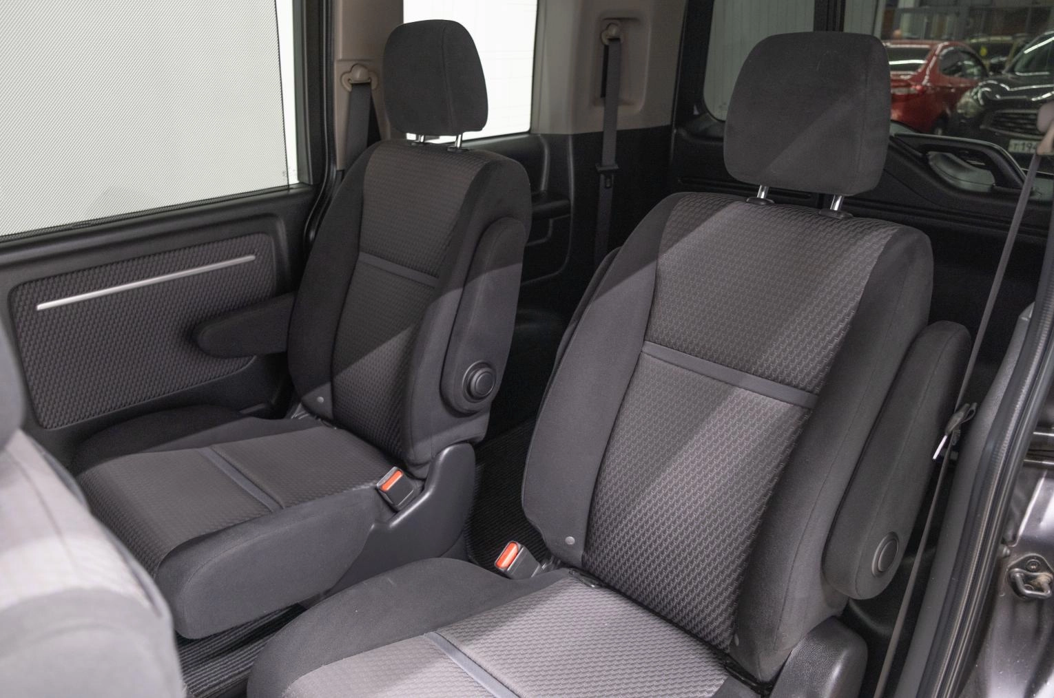 Honda Stepwgn Spada 18 из 21