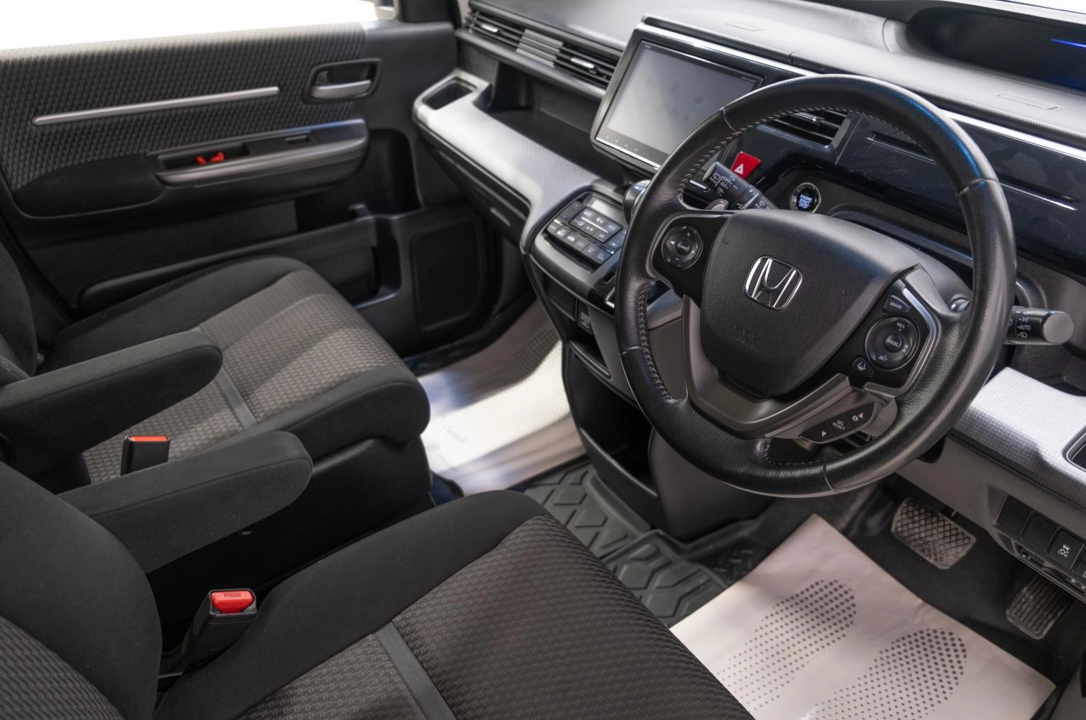 Honda Stepwgn Spada 8 из 21