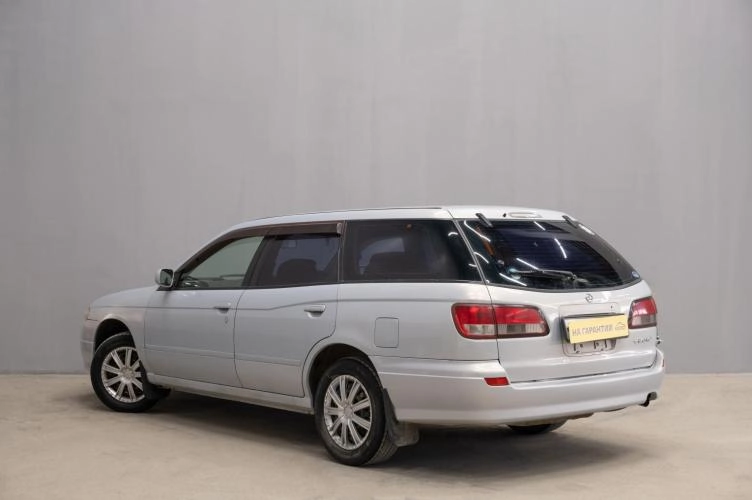 Nissan Avenir 4 из 6