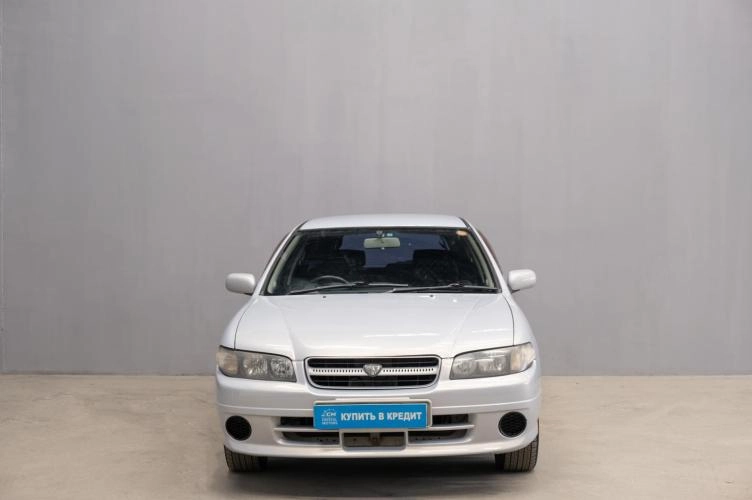 Nissan Avenir 2 из 6