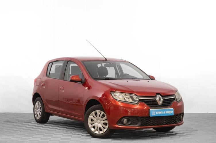 Renault Sandero 1 из 5