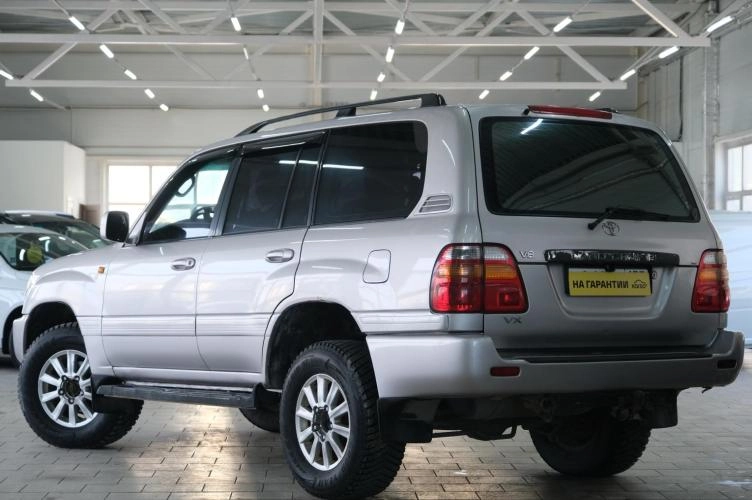 Toyota Land Cruiser 4 из 5