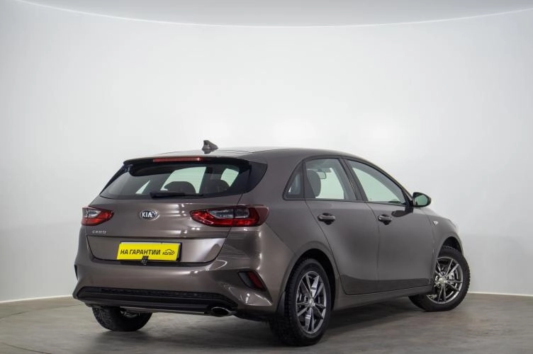 KIA cee'd 4 из 6