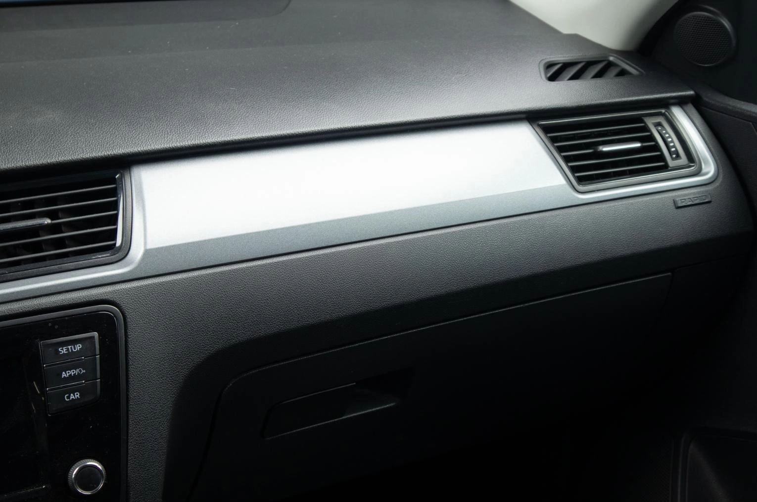 Skoda Rapid 12 из 18