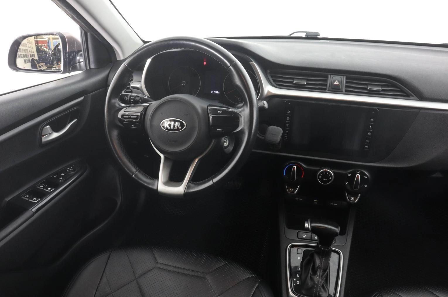 KIA Rio 12 из 23