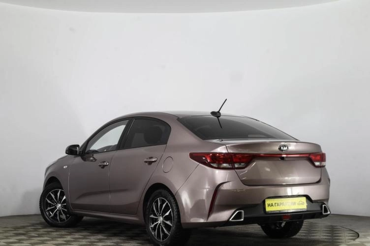 KIA Rio 6 из 23