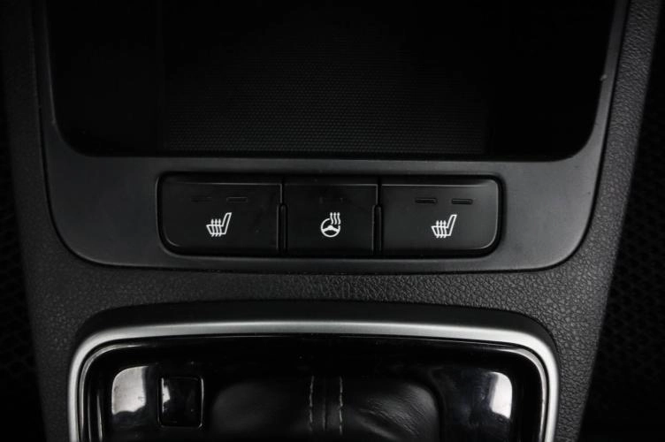 KIA Rio 20 из 23