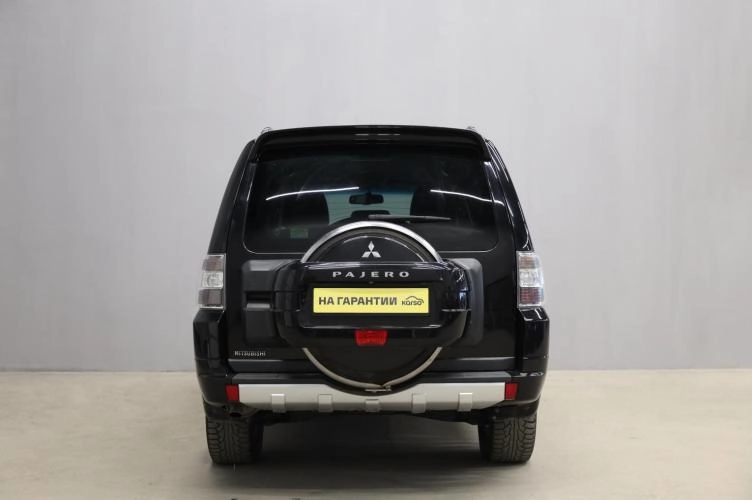 Mitsubishi Pajero 5 из 5