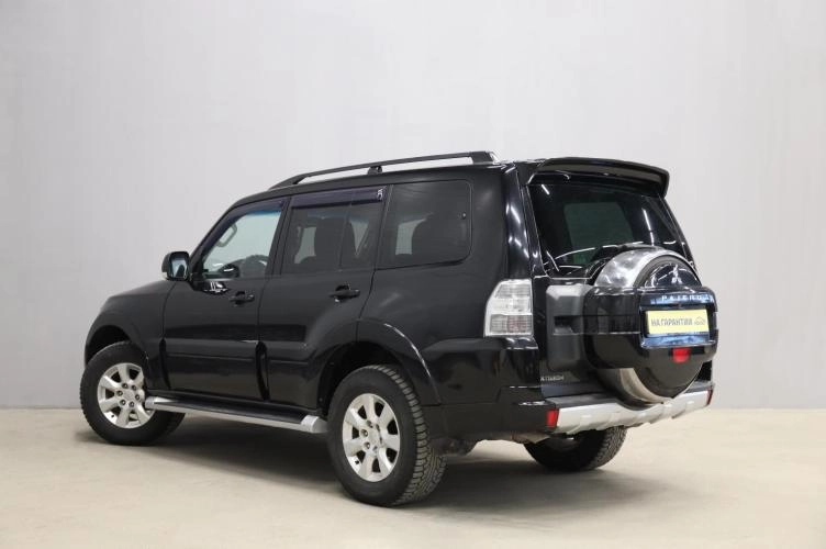 Mitsubishi Pajero 4 из 5