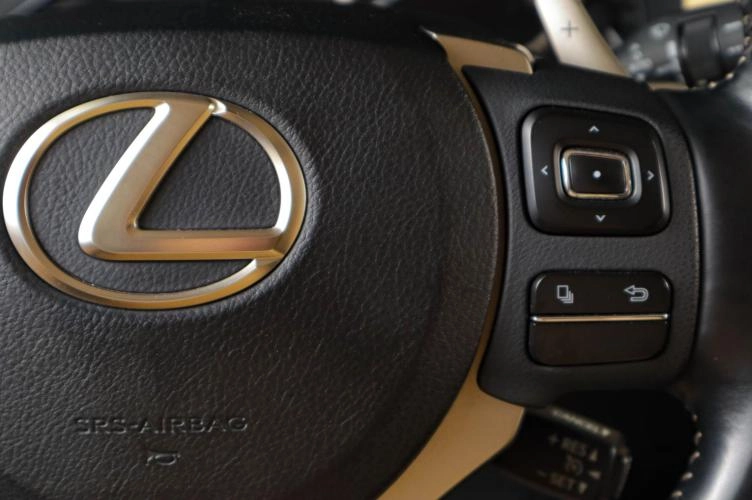 Lexus NX 16 из 22