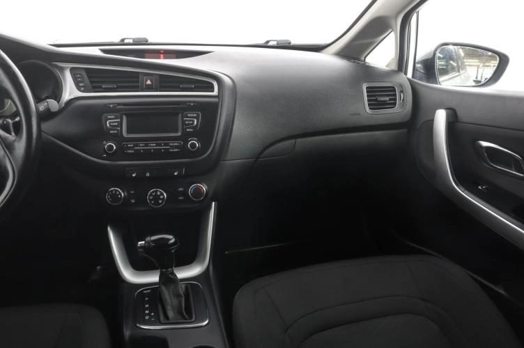 KIA cee'd 14 из 22