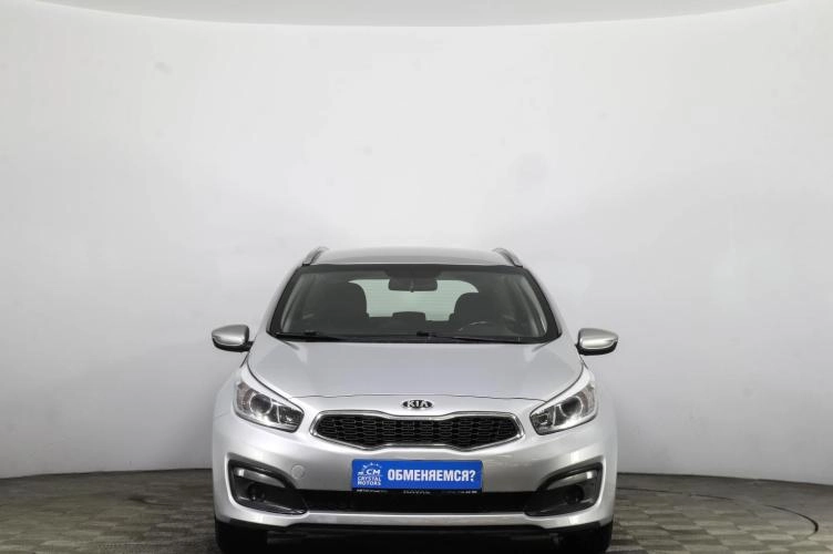 KIA cee'd 2 из 22