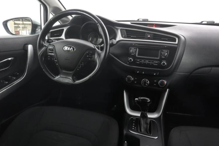 KIA cee'd 12 из 22