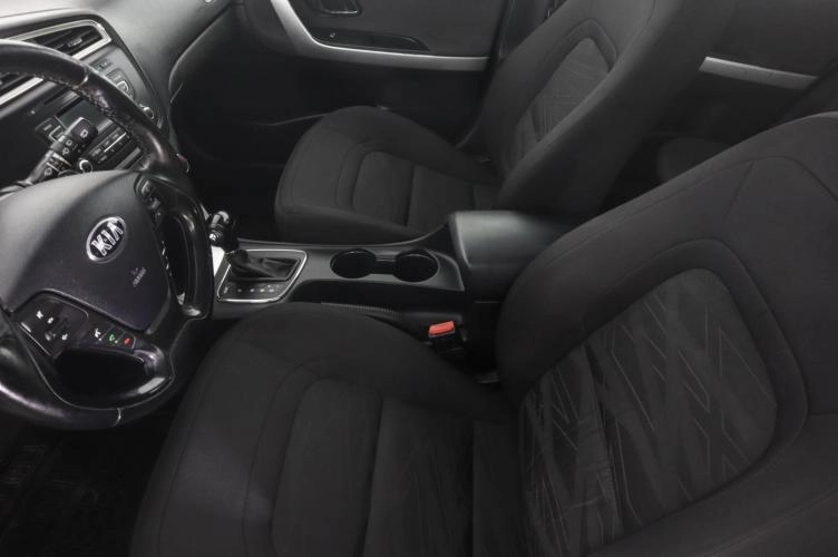 KIA cee'd 8 из 22
