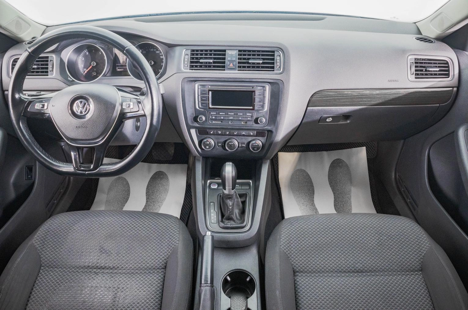 Volkswagen Jetta 10 из 28