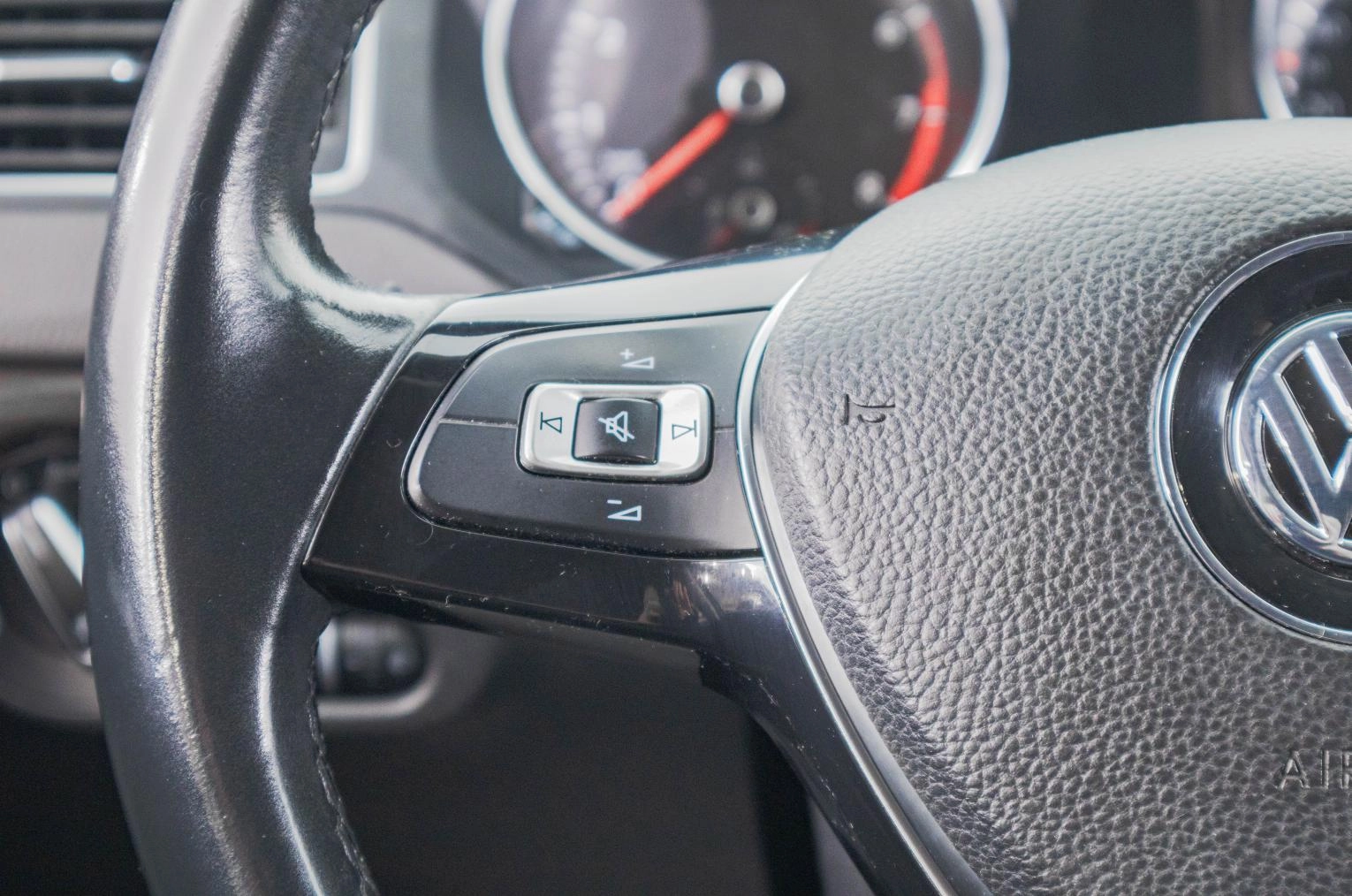 Volkswagen Jetta 16 из 28