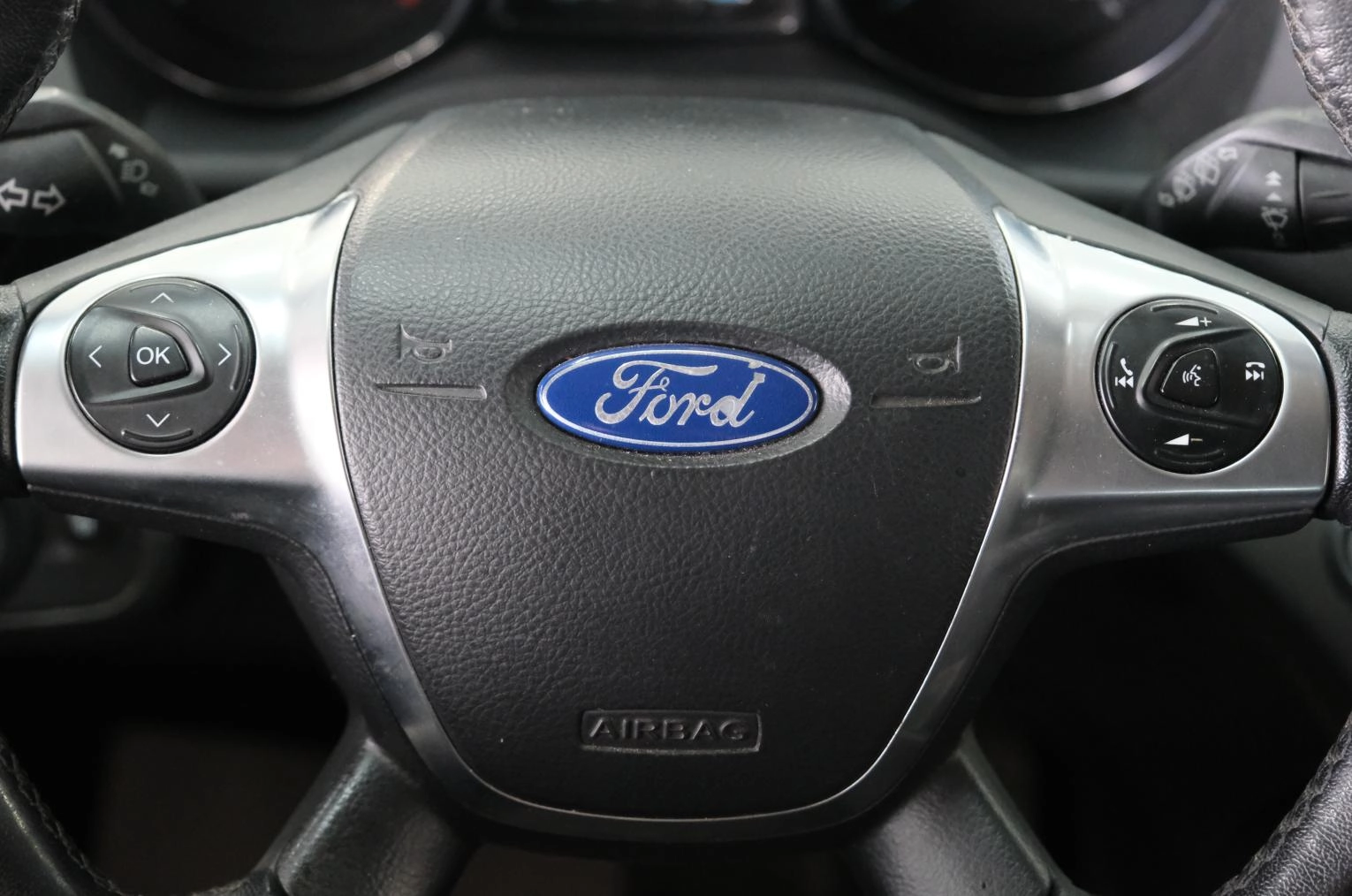 Ford Kuga 13 из 23