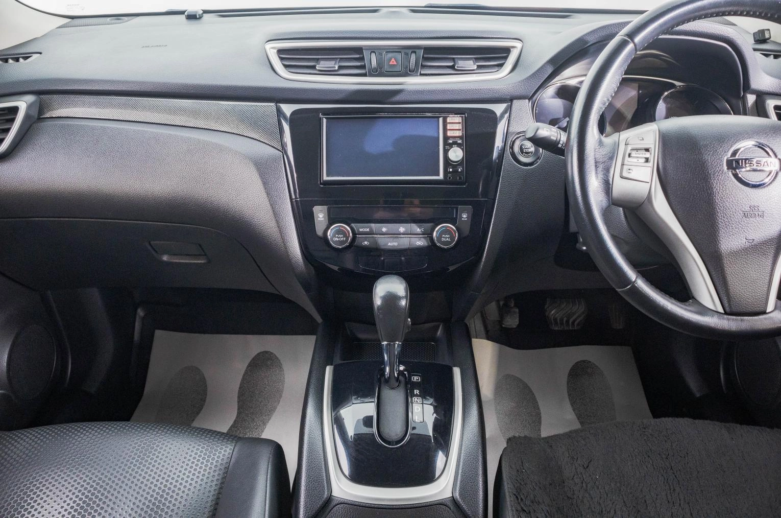 Nissan X-Trail 18 из 27