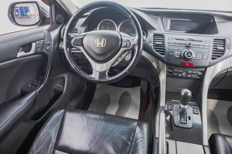 Honda Accord 19 из 29