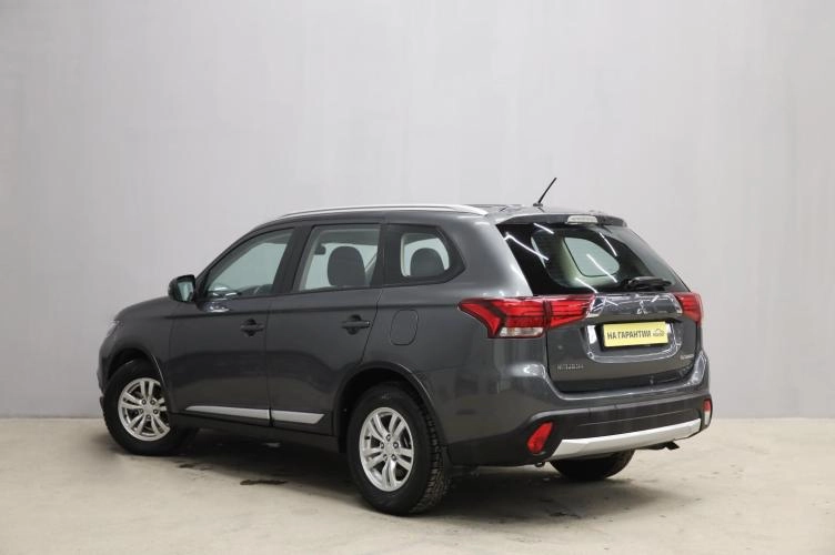 Mitsubishi Outlander 4 из 5