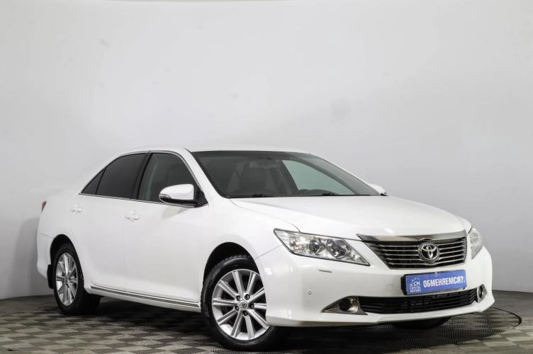 Toyota Camry 1 из 5