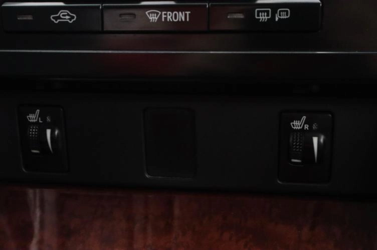 Toyota Camry 20 из 25