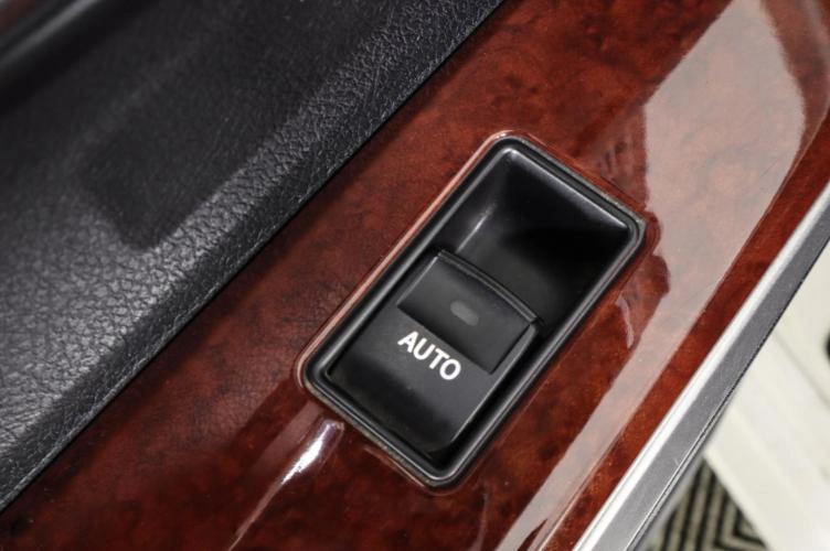 Toyota Camry 25 из 25