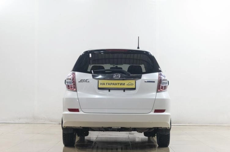 Honda Fit Shuttle 5 из 6