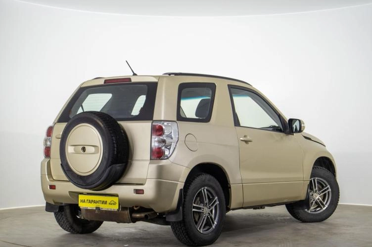 Suzuki Grand Vitara 4 из 5