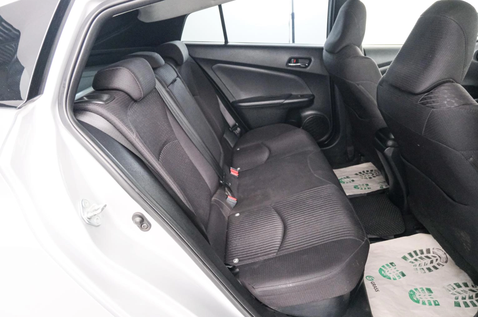 Toyota Prius 18 из 20