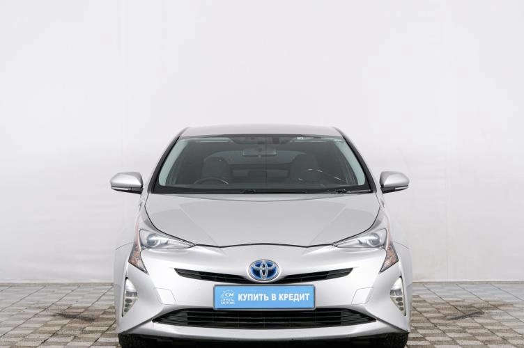 Toyota Prius 2 из 5