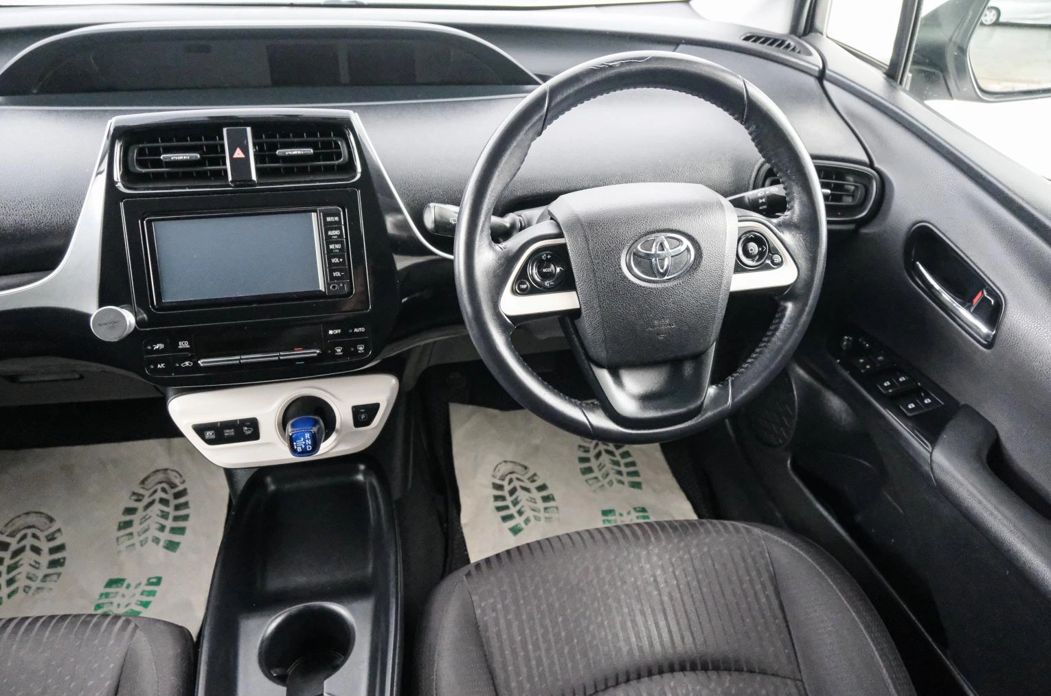 Toyota Prius 9 из 20