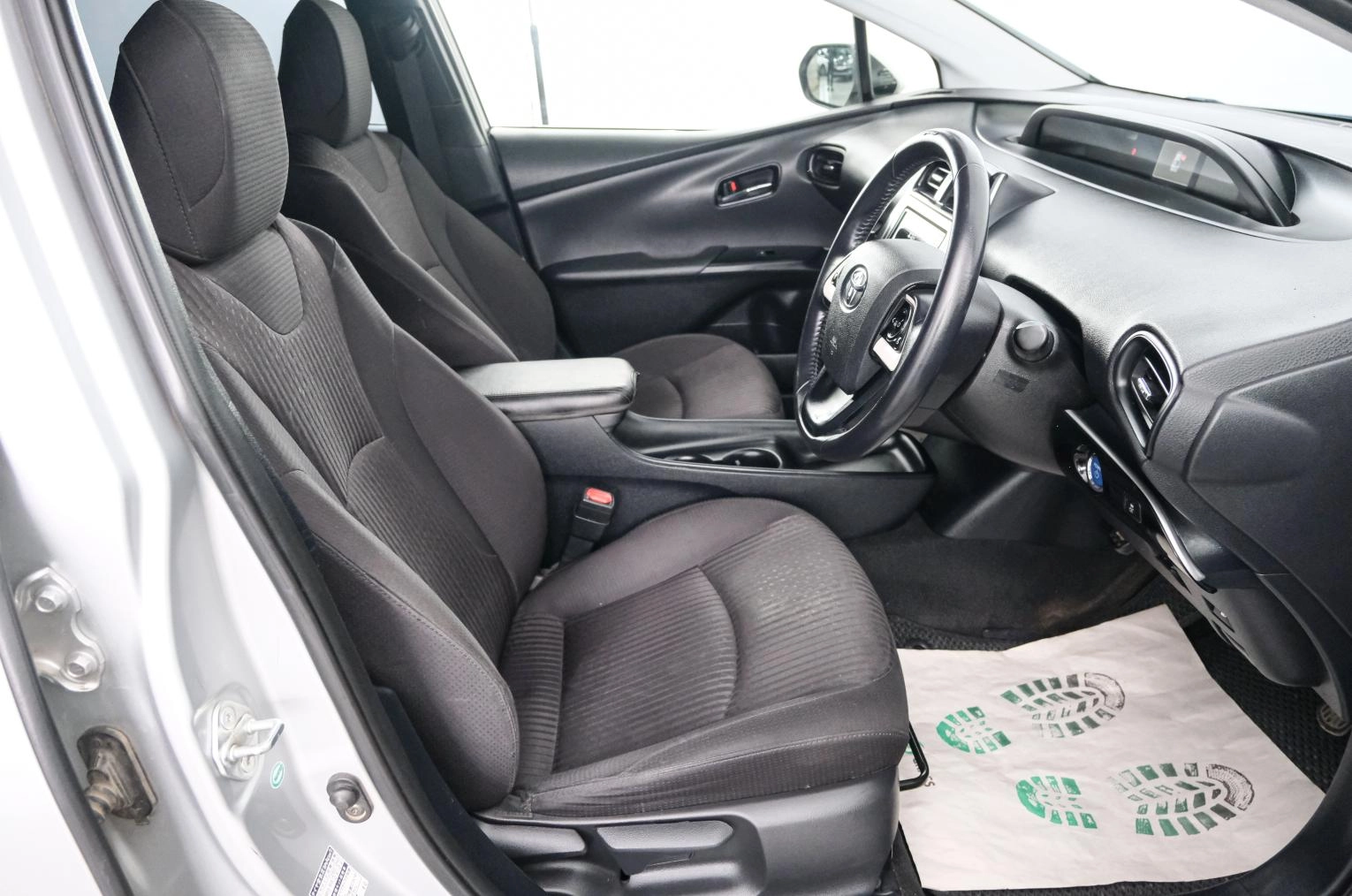 Toyota Prius 7 из 20