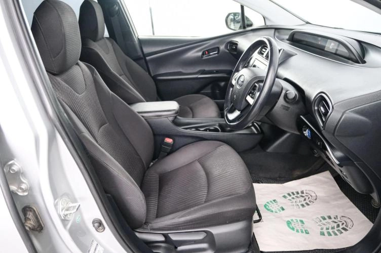 Toyota Prius 7 из 20