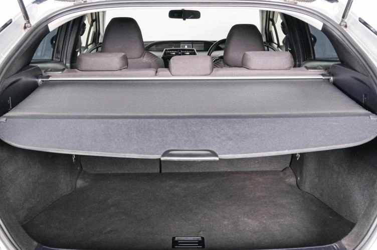 Toyota Prius 20 из 20