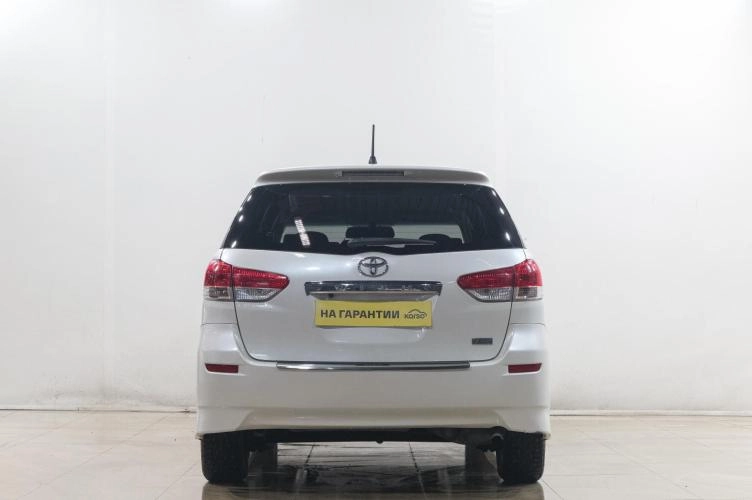 Toyota Wish 5 из 5