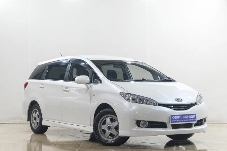 Toyota Wish 1 из 5