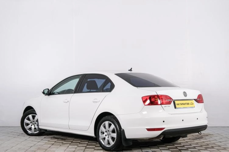 Volkswagen Jetta 4 из 5