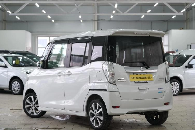 Nissan Dayz Roox 4 из 5