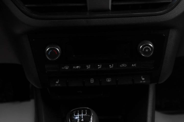 Volkswagen Polo 15 из 19