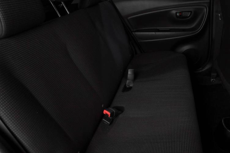 Toyota Vitz 15 из 15