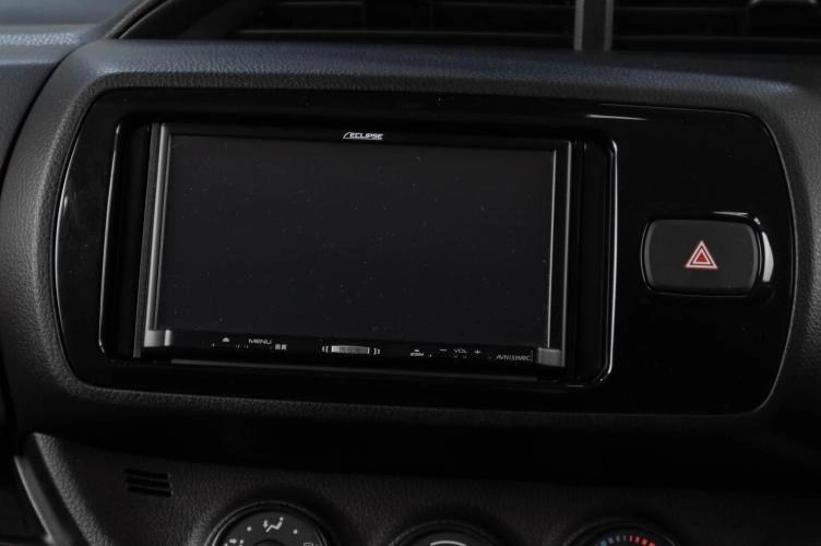 Toyota Vitz 11 из 15