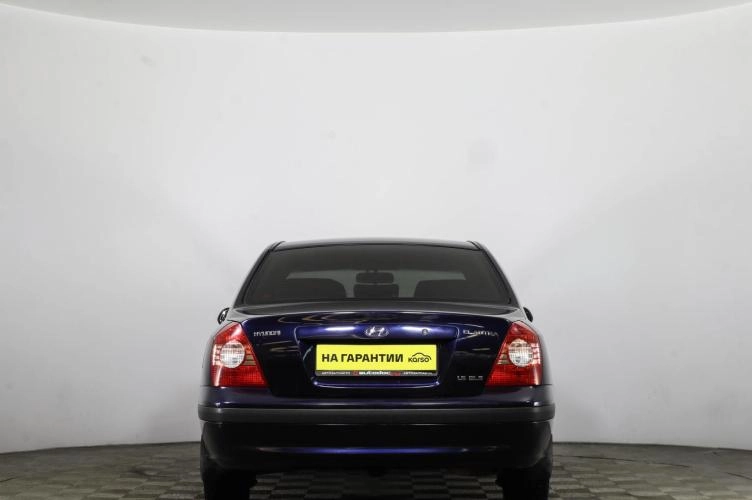 Hyundai Elantra 5 из 6