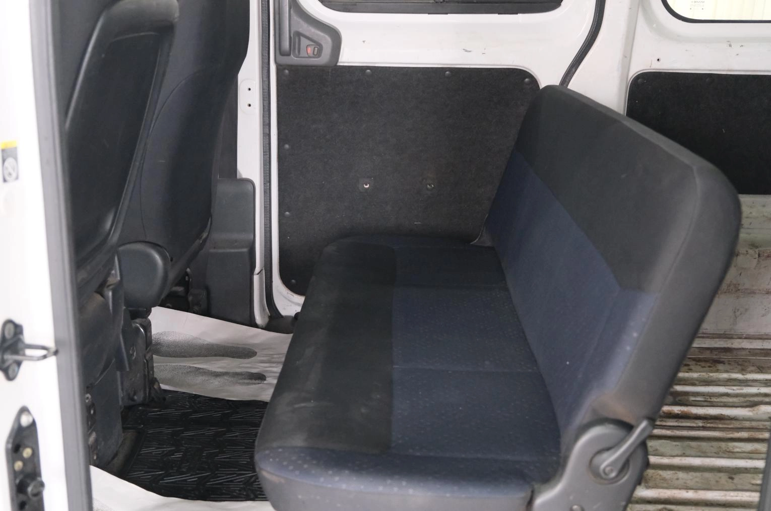 Nissan NV200 19 из 20