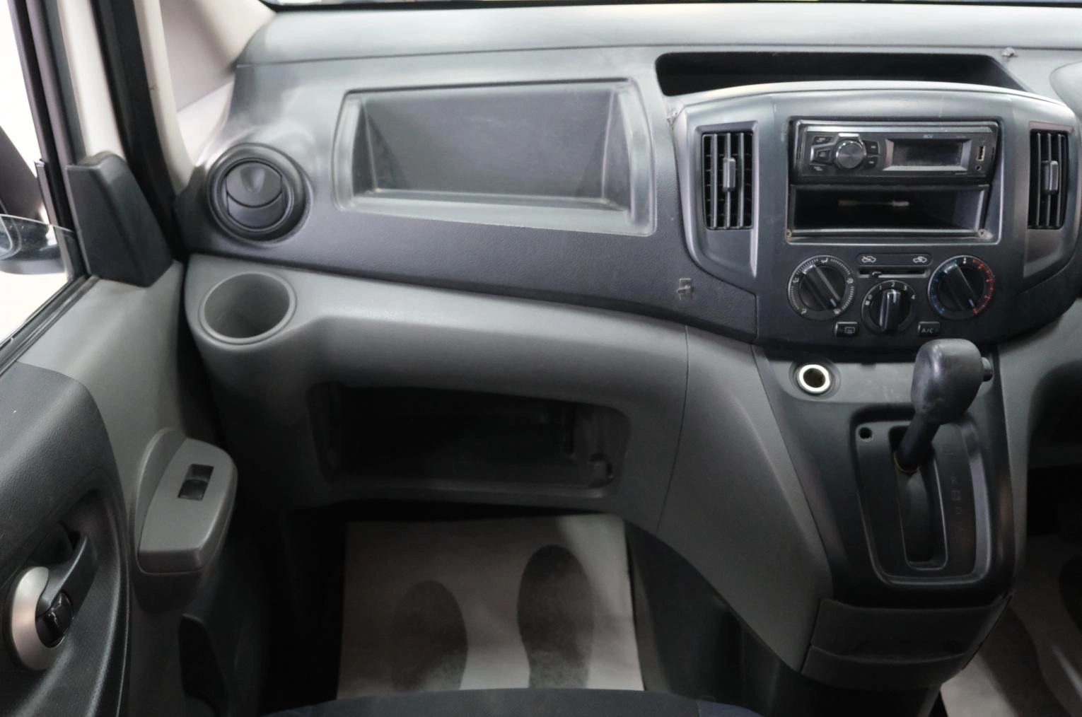 Nissan NV200 15 из 20
