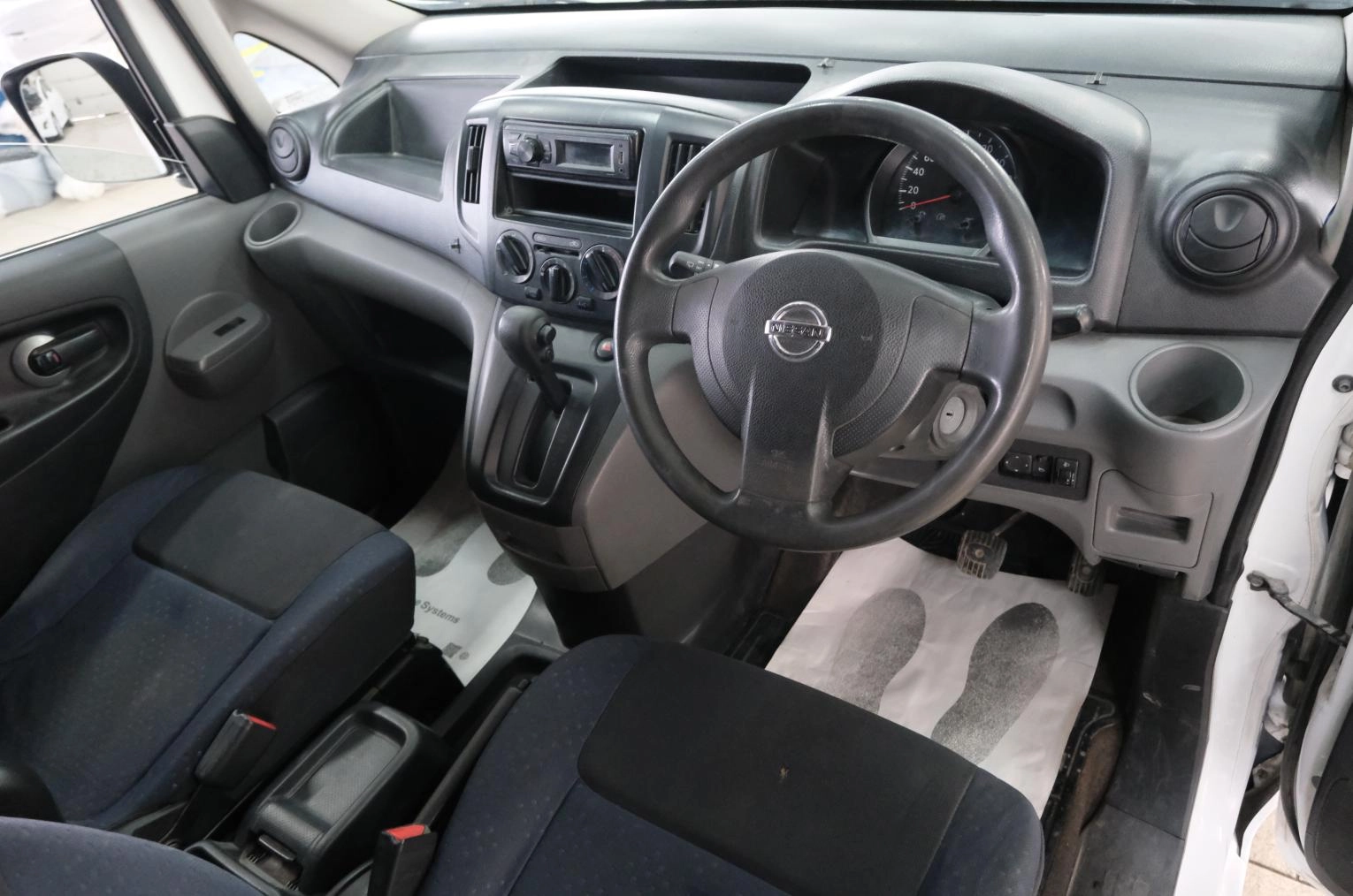 Nissan NV200 10 из 20