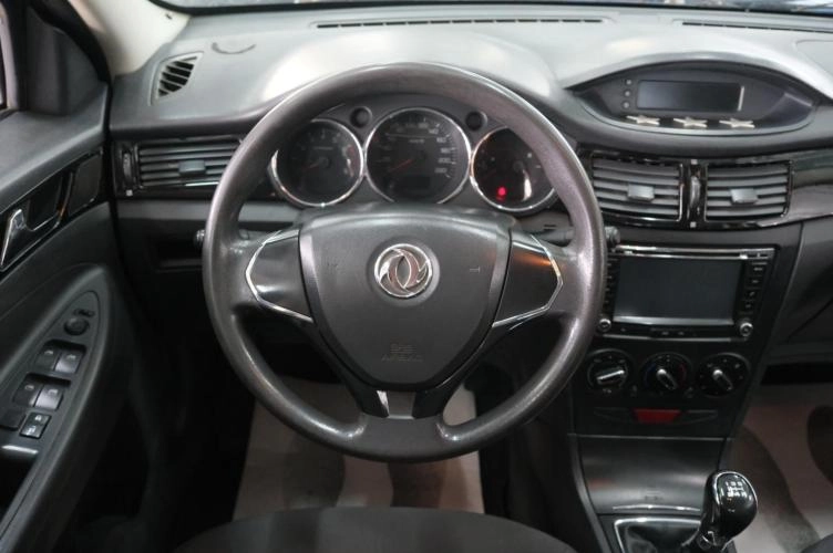 Dongfeng S30 10 из 20