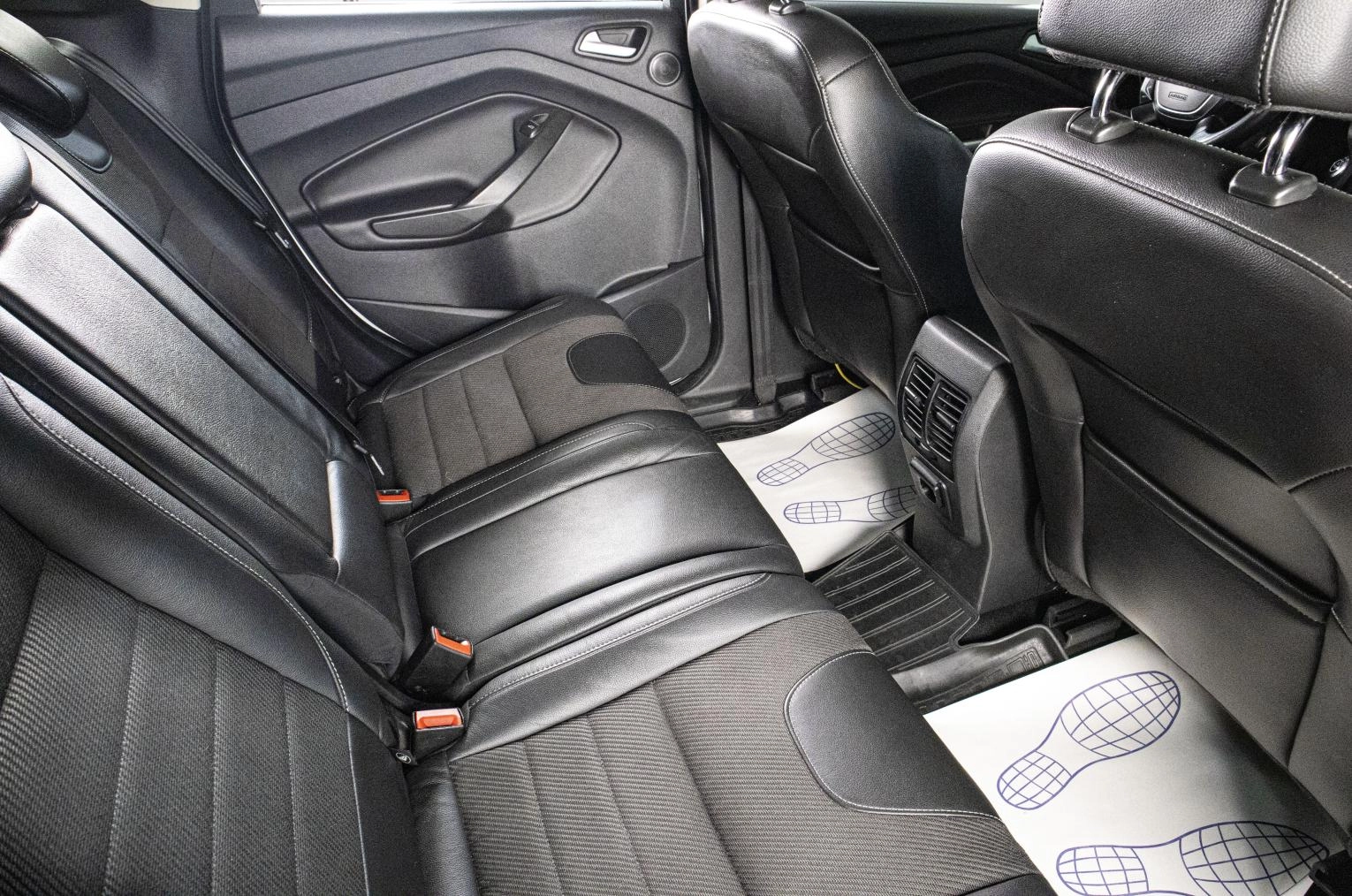 Ford Kuga 18 из 19