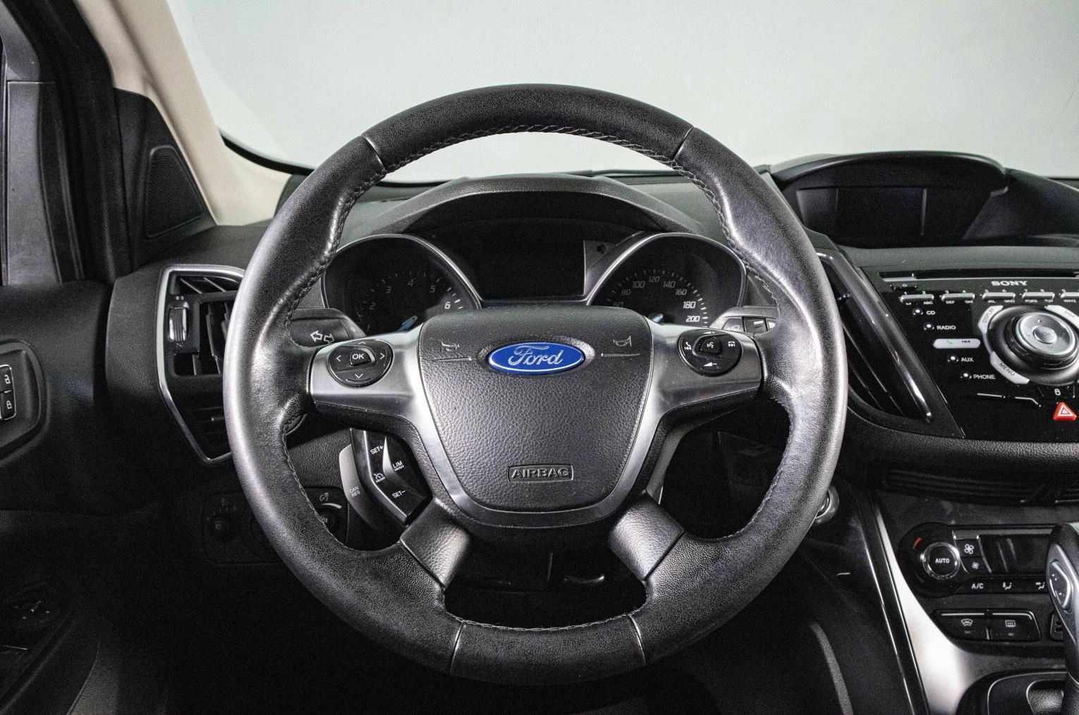 Ford Kuga 11 из 19