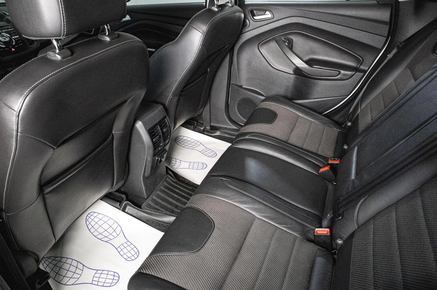 Ford Kuga 17 из 19